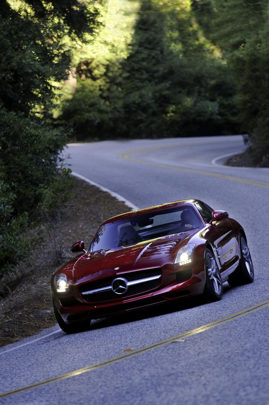  Mercedes-Benz SLS AMG 2010 года  (фото 108 из 526)